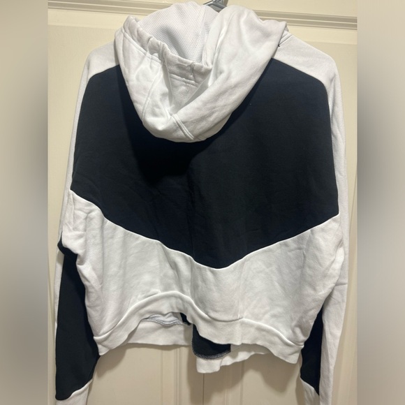 Under Armour Full Sleeve Women’s Size L - Picture 2 of 6